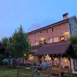 https://bujtina-makry.albaniahotels.org